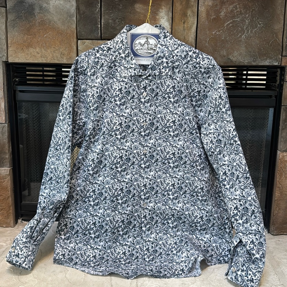 VAN HEUSEN Flex Slim Fit Stretch Men’s Dress Shirt in a FUN Print